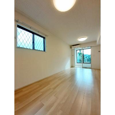 トワイライト 106【管理NO：1-027111201-01050】 ★家具家電は申し込み後に搬入します 2026年08月下旬入居可能の物件画像