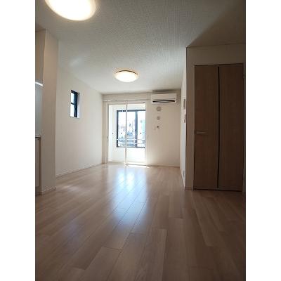 ガーデンＫＯＳＡＫＡ 102【管理NO：1-028416301-01020】 ★家具家電は申し込み後に搬入します★の物件画像