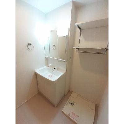 カンヌ 102【管理NO：1-025323502-01020】 ★家具家電は申し込み後に搬入します 2026年08月下旬入居可能の物件画像