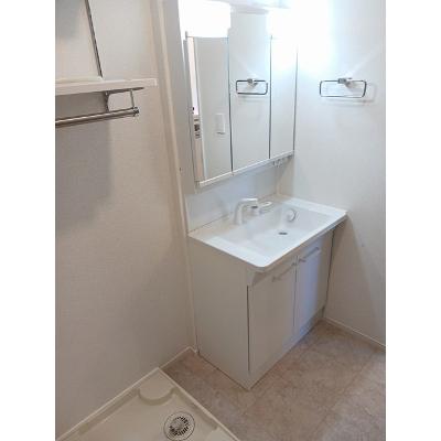パーク　ヒル　Ⅱ 101【管理NO：1-027379801-01010】 ★家具家電は申し込み後に搬入します★の物件画像