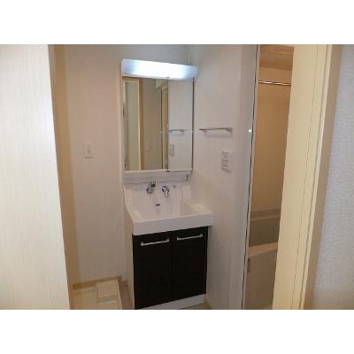 キアーラ 302【管理NO：1-016614801-03020】 ★家具家電は申し込み後に搬入します 2026年07月下旬入居可能の物件画像