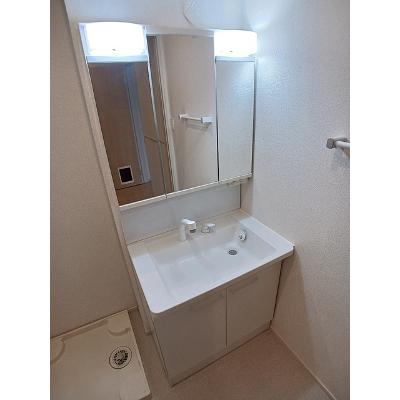 ライクスリー　Ⅱ 101【管理NO：1-024339402-01010】 ★家具家電は申し込み後に搬入しますの物件画像