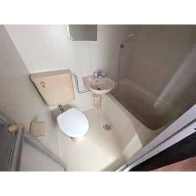 ユニオンマンスリー久米川３　201　1K・セミダブル☆【禁煙ルーム】人気の角部屋！安心のモニター付きインターフォン完備/ソファー・ローテーブル＆たっぷり収納2ドア冷蔵庫など生活家電のあるお部屋の物件画像