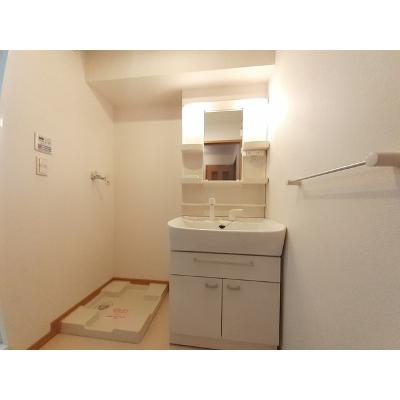 カーサ　藍Ｂ 102【管理NO：1-015028502-01020】 ★家具家電は申し込み後に搬入します★の物件画像