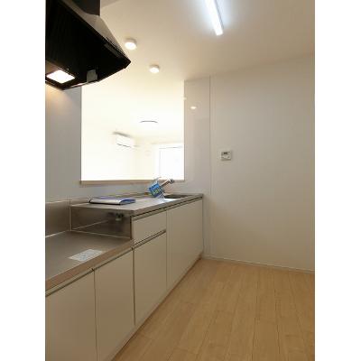 モデルノ　ポテーレⅤ 102【管理NO：1-021488203-01020】 ★家具家電は申し込み後に搬入します 2026年08月下旬入居可能の物件画像