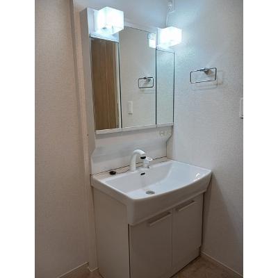 ブルースター　城東Ｂ 101【管理NO：1-027764902-01010】 ★家具家電は申し込み後に搬入します★の物件画像