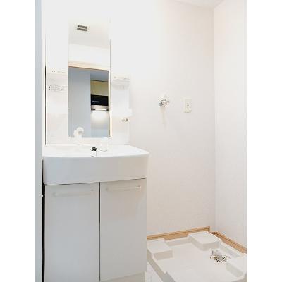 グラン　リュミエール 103【管理NO：1-016282301-01030】 ★家具家電は申し込み後に搬入しますの物件画像
