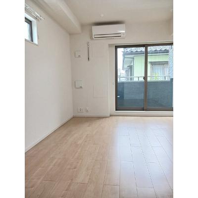 ウッド　プレイス 201【管理NO：1-025107401-02010】 ★家具家電は申し込み後に搬入しますの物件画像