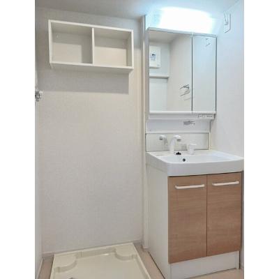 ウッド　プレイス 201【管理NO：1-025107401-02010】 ★家具家電は申し込み後に搬入しますの物件画像