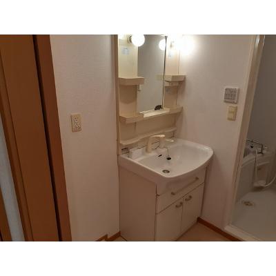 エヴァーグリーン 103【管理NO：1-014755901-01030】 ★家具家電は申し込み後に搬入します★ ★2026年08月下旬入居可能★の物件画像