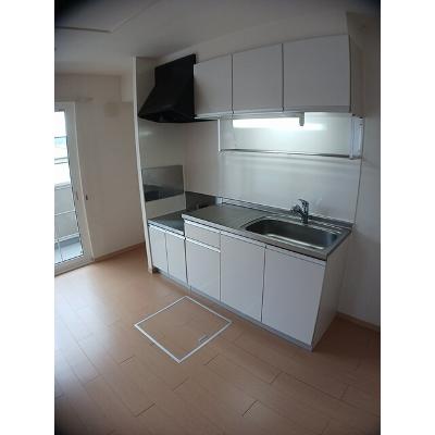 サンフラワー 101【管理NO：1-016562201-01010】 ★家具家電は申し込み後に搬入します 2026年08月中旬入居可能の物件画像