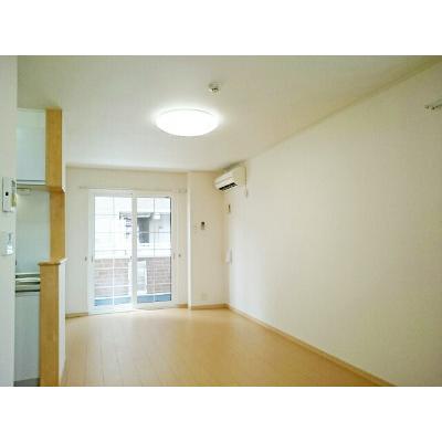 スターライト 101【管理NO：1-016111801-01010】 ★家具家電は申し込み後に搬入します 2026年08月下旬入居可能の物件画像
