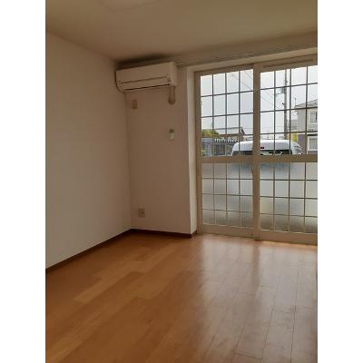 エメ　シャンブルⅢ 101【管理NO：1-010211903-01010】 ★家具家電は申し込み後に搬入します 2026年08月下旬入居可能の物件画像