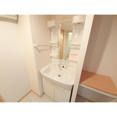 プリムローズガーデン 101【管理NO：1-017015501-01010】 ★家具家電は申し込み後に搬入します 2026年08月下旬入居可能の物件画像