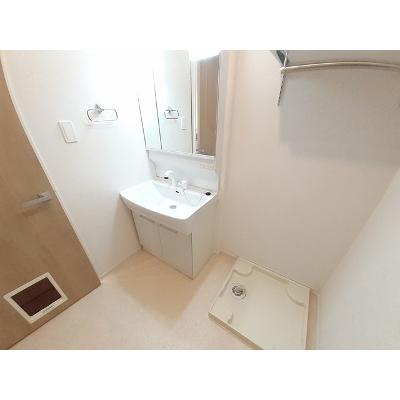 ソラーナⅡ 103【管理NO：1-026913002-01030】 ★家具家電は申し込み後に搬入します 2026年07月下旬入居可能の物件画像