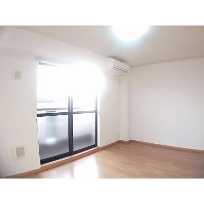 プラム　リッツ 203【管理NO：1-013621901-02030】 ★家具家電は申し込み後に搬入します 2026年08月下旬入居可能の物件画像
