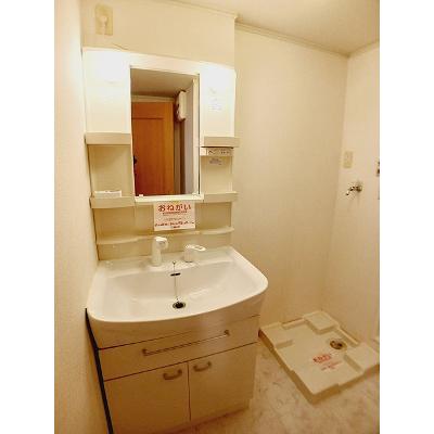 ジラソーレ 102【管理NO：1-014970501-01020】 ★家具家電は申し込み後に搬入します★の物件画像