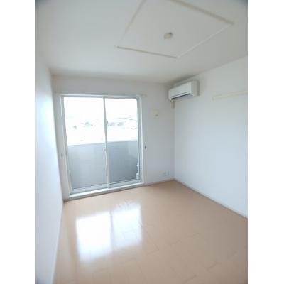 ラ　グリシーナ　Ⅱ 103【管理NO：1-017724202-01030】 ★家具家電は申し込み後に搬入します★の物件画像
