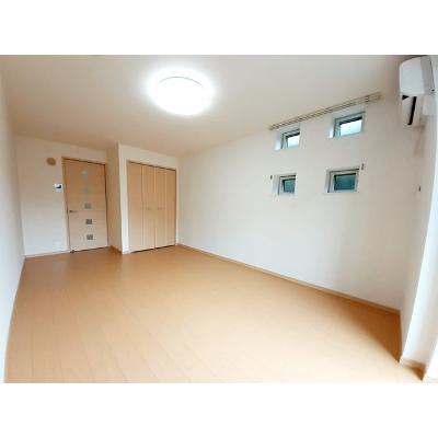 エヴァーグリーンＰ 101【管理NO：1-017724101-01010】 ★家具家電は申し込み後に搬入します★の物件画像