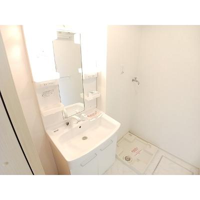 サンリット 104【管理NO：1-017139601-01040】 ★家具家電は申し込み後に搬入します★の物件画像
