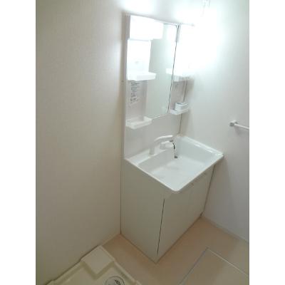 フィオーレ 202【管理NO：1-022036001-02020】 ★家具家電は申し込み後に搬入します★ ★2026年08月中旬入居可能★の物件画像