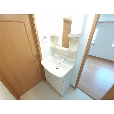アマールファミーリア 201【管理NO：1-012587001-02010】 ★家具家電は申し込み後に搬入します★ ★2027年04月中旬入居可能★の物件画像