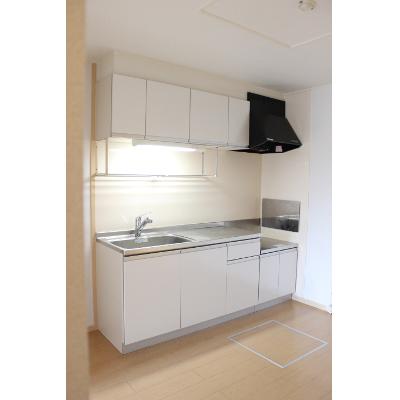 ラージ　Ｋ 101【管理NO：1-015795001-01010】 ★家具家電は申し込み後に搬入します★ ★2026年08月下旬入居可能★の物件画像