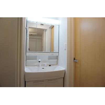 グランカーサドゥ 103【管理NO：1-024859701-01030】 ★家具家電は申し込み後に搬入します★ ★2026年10月中旬入居可能★の物件画像