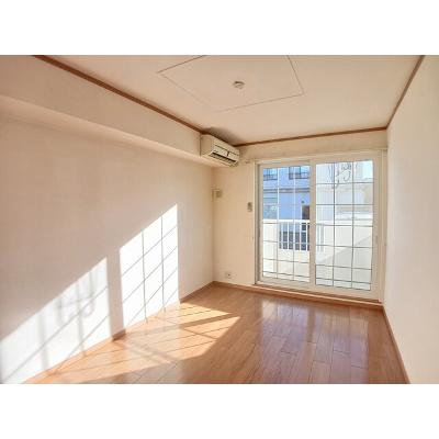 グルービー 103【管理NO：1-012296301-01030】 ★家具家電は申し込み後に搬入します 2026年08月上旬入居可能の物件画像