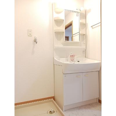 ラッフィナート・モルティＢ 203【管理NO：1-011751602-02030】 ★家具家電は申し込み後に搬入します★の物件画像