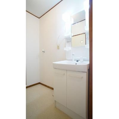 サクラガーデン 102【管理NO：1-003454101-01020】 ★家具家電は申し込み後に搬入します 2026年08月下旬入居可能の物件画像