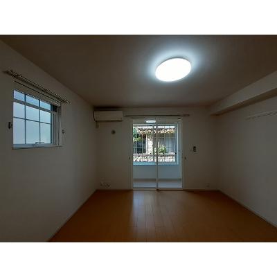 マ－ベラス・ウィング 101【管理NO：1-017721001-01010】 ★家具家電は申し込み後に搬入しますの物件画像