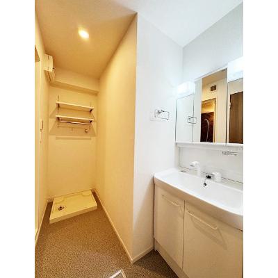 リリー 102【管理NO：1-027486601-01020】 ★家具家電は申し込み後に搬入します★ ★2026年09月中旬入居可能★の物件画像