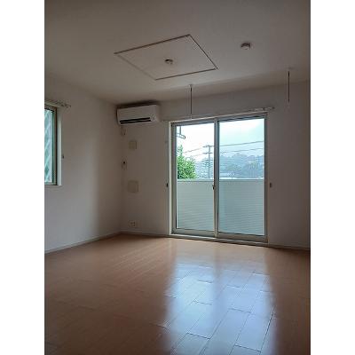 ラ　ポルテ　ルージュⅡ 102【管理NO：1-020331301-01020】 ★家具家電は申し込み後に搬入します★の物件画像