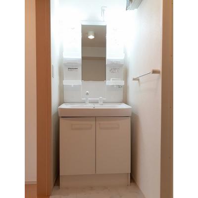 サンマリノ　Ⅰ 202【管理NO：1-019311401-02020】 ★家具家電は申し込み後に搬入します 2026年10月中旬入居可能の物件画像