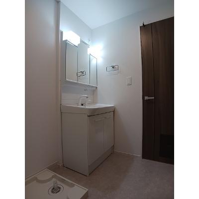 カトレア 102【管理NO：1-028616701-01020】 ★家具家電は申し込み後に搬入します 2026年08月上旬入居可能の物件画像