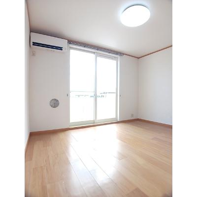 オーシャンブルーＢ 203【管理NO：1-012059801-02030】 ★家具家電は申し込み後に搬入します★の物件画像