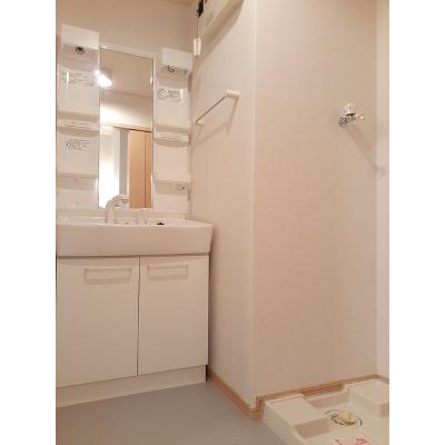 カルム　コリーヌ 202【管理NO：1-015653801-02020】 ★家具家電は申し込み後に搬入します 2026年08月下旬入居可能の物件画像