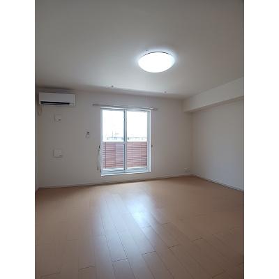 ビブレストⅢ 203【管理NO：1-018560401-02030】 ★家具家電は申し込み後に搬入します★の物件画像