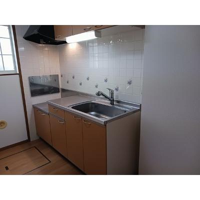 フラワータウン亀山Ⅱ 103【管理NO：1-010310102-01030】 ★家具家電は申し込み後に搬入します 2026年09月中旬入居可能の物件画像