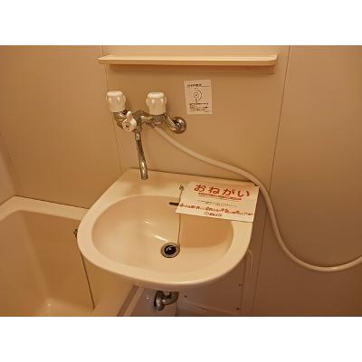 パレスインビレッヂ 2-A【管理NO：1-001738001-02010】 ★家具家電は申し込み後に搬入します★の物件画像