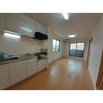 オーセンティック４ 301【管理NO：1-020120302-03010】 ★家具家電は申し込み後に搬入します 2026年09月中旬入居可能の物件画像