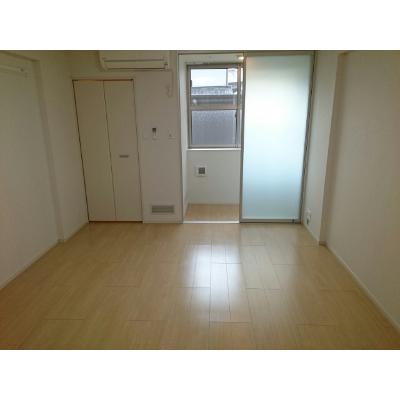 セラヴィ 102【管理NO：1-022233601-01020】 ★家具家電は申し込み後に搬入します 2026年08月下旬入居可能の物件画像