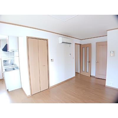 リバーサイド 103【管理NO：1-012374801-01030】 ★家具家電は申し込み後に搬入しますの物件画像