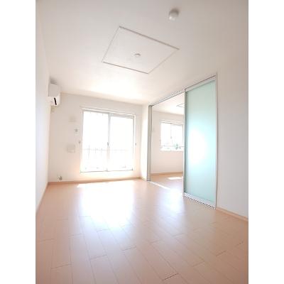 ジャン＆Ｔ 201【管理NO：1-015677801-02010】 ★家具家電は申し込み後に搬入します★の物件画像