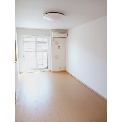 ジーラ・ソーレ　Ⅱ 101【管理NO：1-015488102-01010】 ★家具家電は申し込み後に搬入します★の物件画像