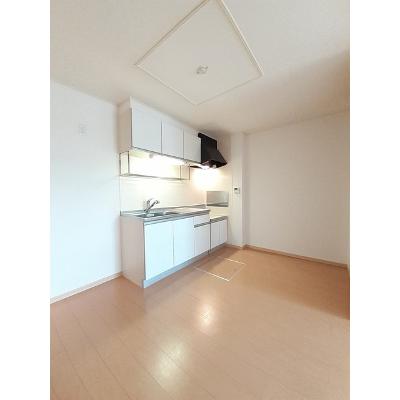 サンクレスト 102【管理NO：1-015803501-01020】 ★家具家電は申し込み後に搬入します★の物件画像
