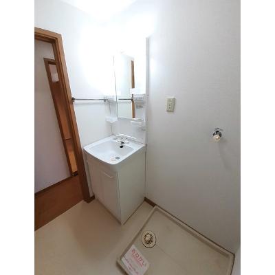 サンヴィレッジ邑久 201【管理NO：1-007115601-02010】 ★家具家電は申し込み後に搬入します★の物件画像