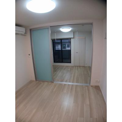 リバーサイド　アベニュー 206【管理NO：1-027757201-02060】 ★家具家電は申し込み後に搬入します★の物件画像