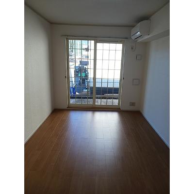 ブリ－ゼ・Ｆ 101【管理NO：1-013815101-01010】 ★家具家電は申し込み後に搬入します★の物件画像